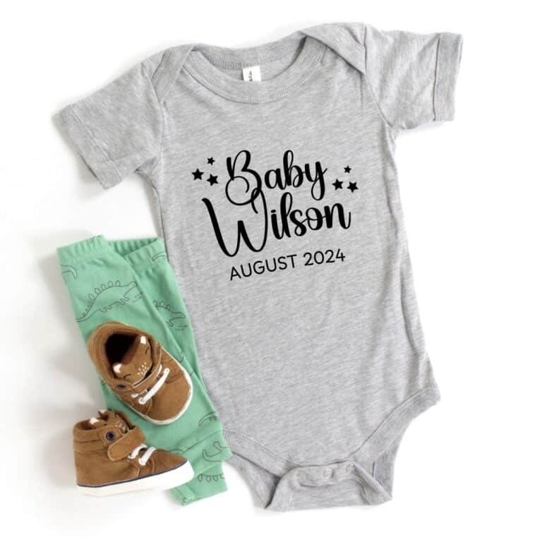personalized short-sleeve romper, bodysuit in grey for baby boys and girls with custom baby's name and time of birth